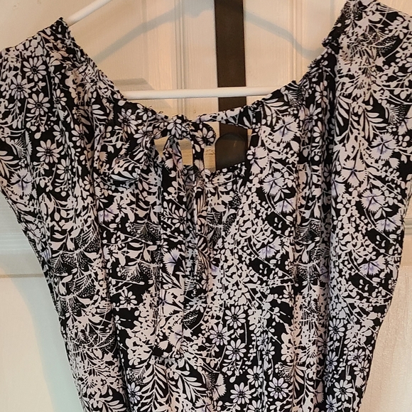 (344) Laura Conrad (LC) Woman's Cut Sleeve, back tie, Summer Dress / Belt,  (L) - Picture 13 of 16